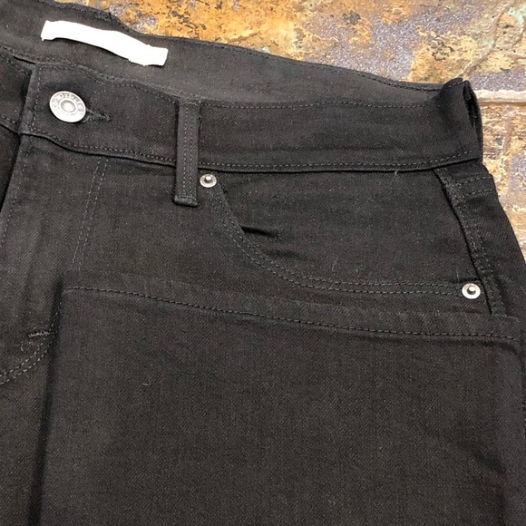 SOLD Levi’s straight, simple - Picture 2 of 4